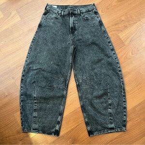 GAP Horseshoe (Barrel) Black Denim Jeans